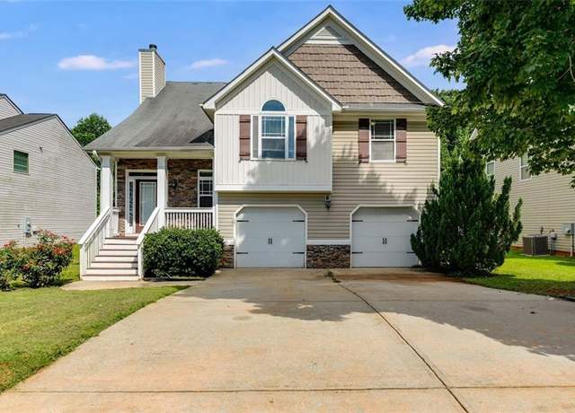 Property at 7125 Creeksong Dr, Douglasville, GA 30134, 5 beds, 3 baths