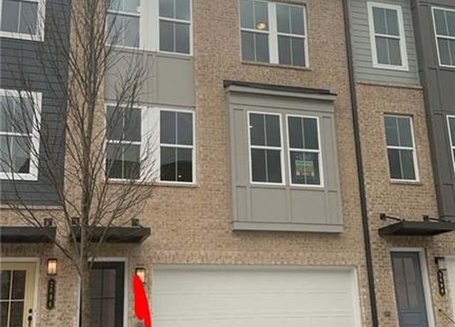 Property at 2686 Creek View Ter NW, Atlanta, GA 30318, 3 beds, 3 baths