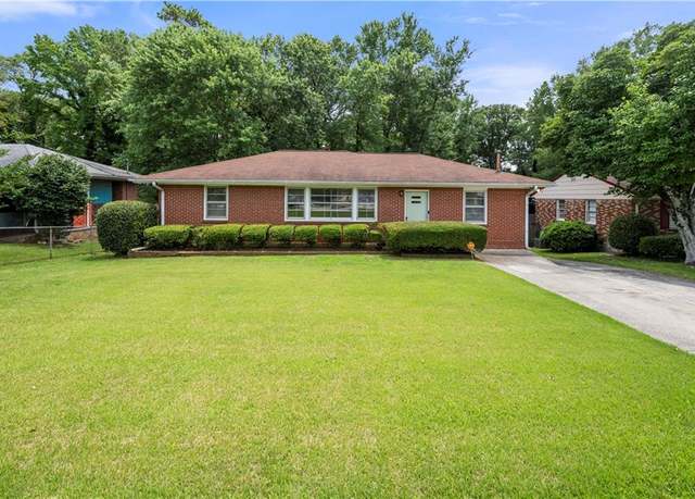 Property at 135 5th Ave, Jonesboro, GA 30236, 3 beds, 2 baths