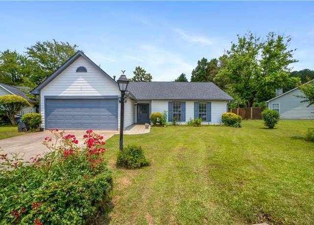 Property at 1055 Kibbe Cir, Lawrenceville, GA 30044, 3 beds, 2 baths