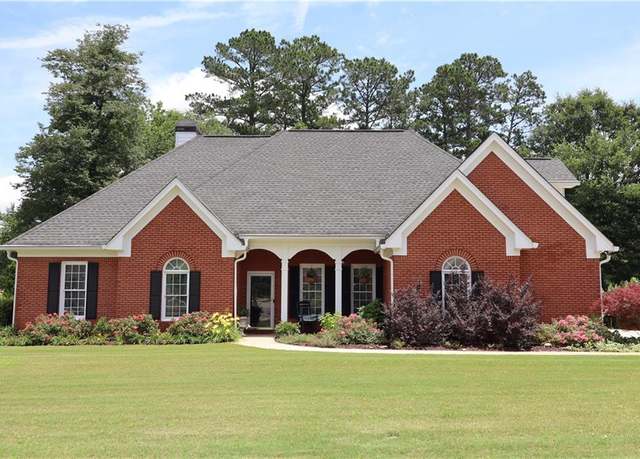 Property at 405 Mallory Cir, Loganville, GA 30052, 5 beds, 2.5 baths