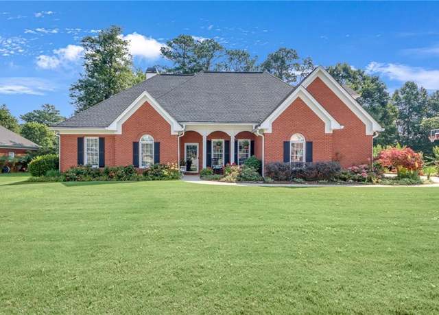 Property at 405 Mallory Cir, Loganville, GA 30052, 5 beds, 2.5 baths