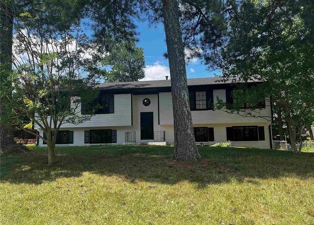 Property at 2475 Cajun Dr, Marietta, GA 30066, 4 beds, 3 baths