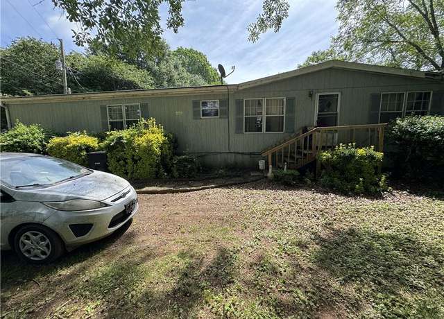 Property at 6722 Heardsville Rd, Cumming, GA 30028, 3 beds, 1 bath