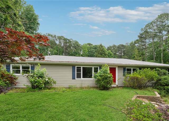 Property at 1926 Parkwood Rd, Snellville, GA 30078, 3 beds, 2 baths