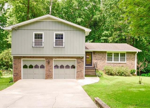 Property at 3409 Shorelake Dr, Tucker, GA 30084, 5 beds, 2.5 baths