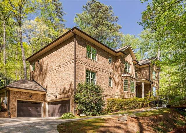 Property at 930 Riverside Rd, Roswell, GA 30075, 5 beds, 4 baths