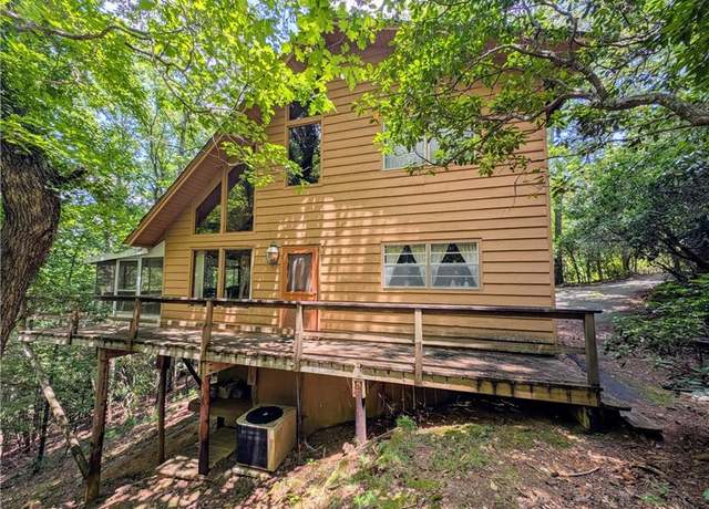 Property at 725 Blue Ridge Dr, Sautee Nacoochee, GA 30571, 3 beds, 2 baths