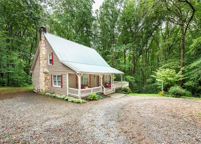 Property at 438 Southbrook Dr, Jasper, GA 30143, 3 beds, 2 baths
