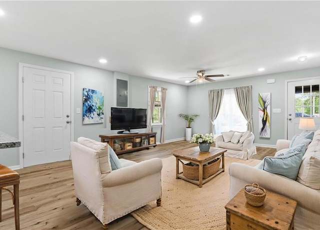 Property at 3917 Dallas Acworth Hwy NW, Acworth, GA 30101, 3 beds, 2 baths