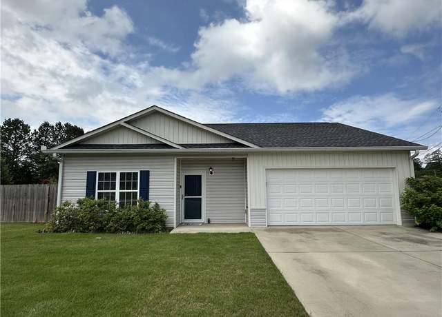 Property at 39 Leisure Dr NW, Rome, GA 30165, 3 beds, 2 baths