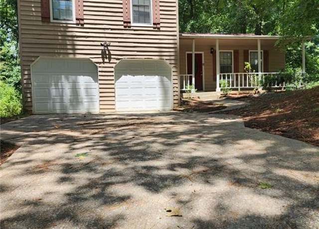 Property at 5389 Martins Crossing Rd, Stone Mountain, GA 30088, 3 beds, 2 baths