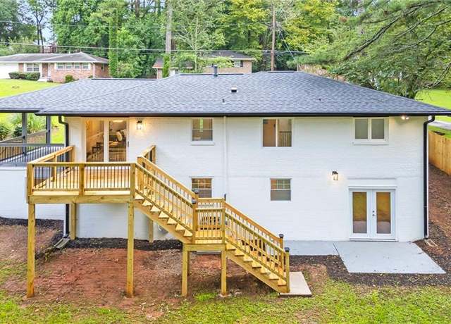 Property at 2720 Cavalier Dr, Decatur, GA 30034, 6 beds, 3 baths