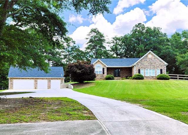 Property at 5300 Haynes Creek Dr, Loganville, GA 30052, 4 beds, 3.5 baths