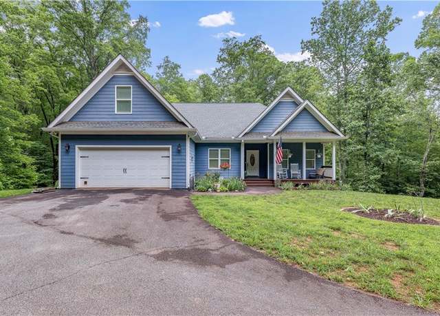 Property at 405 Dugas Rd, Dahlonega, GA 30533, 5 beds, 3 baths