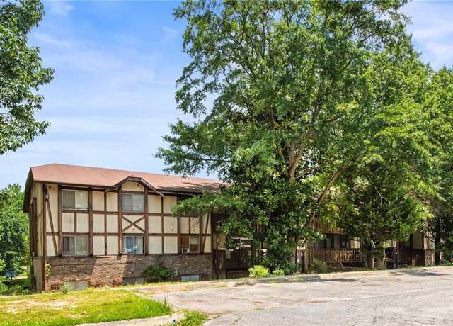 Property at 1308 Camelot Dr, Atlanta, GA 30349, 3 beds, 2 baths