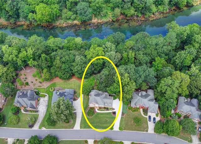 Property at 1343 Riverview Run Ln, Suwanee, GA 30024, 5 beds, 3.5 baths