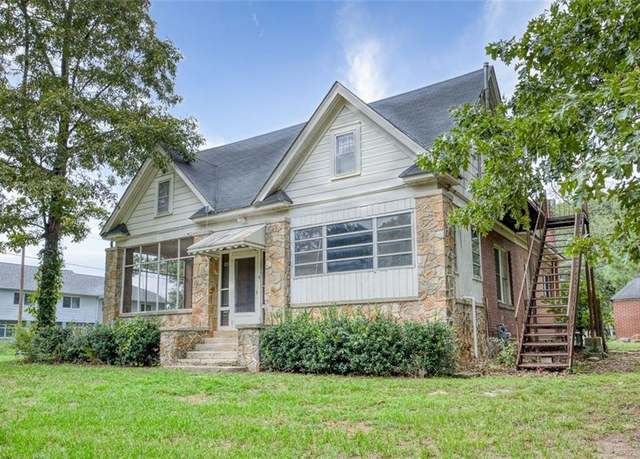Property at 2999 Roosevelt Hwy, Atlanta, GA 30337, 3 beds, 2.5 baths