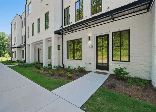 Property at 2202 Carlton Ct #7, Atlanta, GA 30318, 3 beds, 3.5 baths