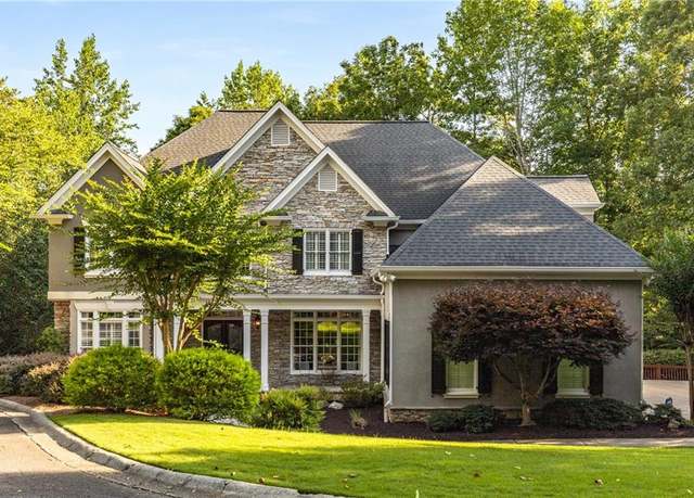 Property at 4789 Crest Park Ln, Marietta, GA 30068, 6 beds, 5.5 baths