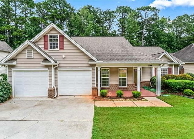 Property at 14 Avondale Cir, Newnan, GA 30265, 4 beds, 2 baths