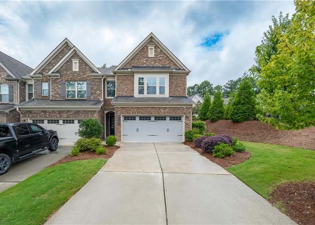 Property at 4360 Lanier Park Dr, Buford, GA 30518, 3 beds, 2.5 baths