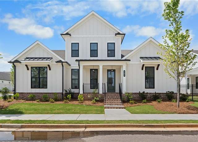Property at 509 Pearl St, Cumming, GA 30040, 3 beds, 3 baths