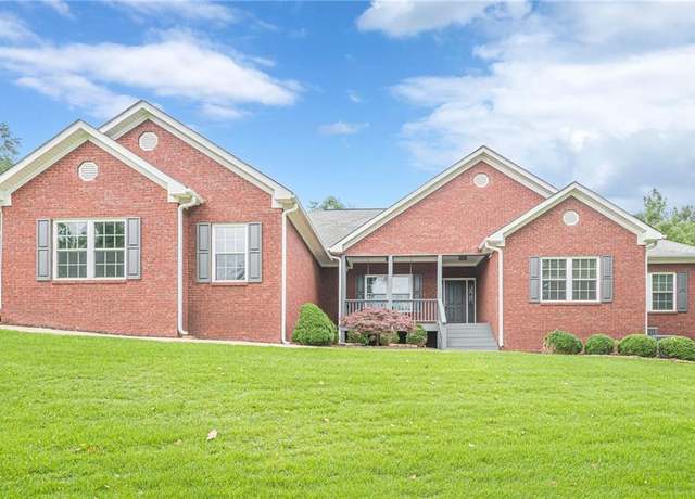 Property at 516 Main St, Hiram, GA 30141, 4 beds, 3 baths