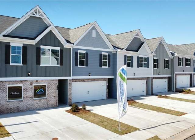 Property at 11571 Chatham Dr, Hampton, GA 30228, 3 beds, 2.5 baths