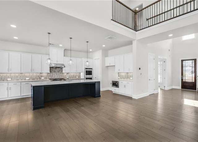 Property at 6660 Wallace Farms Dr, Cumming, GA 30028, 5 beds, 5 baths