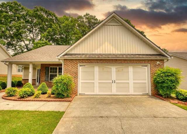 Property at 717 Stone Creek Dr, Monroe, GA 30655, 3 beds, 2 baths