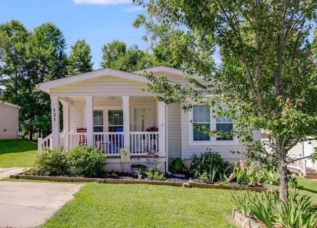 Property at 131 Bob White Ln, Newnan, GA 30263, 3 beds, 2 baths