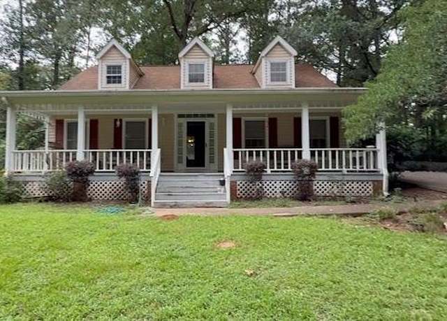 Property at 125 Circle Dr, Hampton, GA 30228, 3 beds, 2 baths