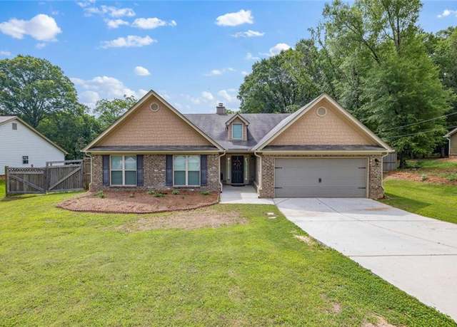 Property at 276 Jefferson St, Statham, GA 30666, 5 beds, 3 baths