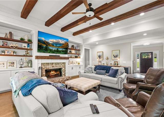 Property at 5821 Abbey View Ct, Clermont, GA 30527, 4 beds, 3.5 baths