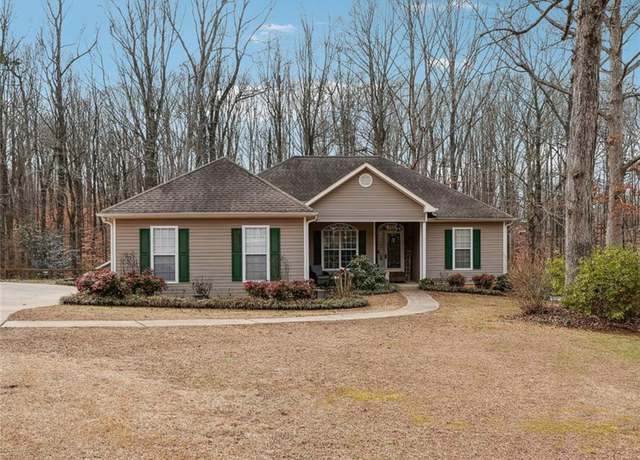 Property at 7295 Hickory Bluff Dr, Cumming, GA 30040, 5 beds, 3 baths