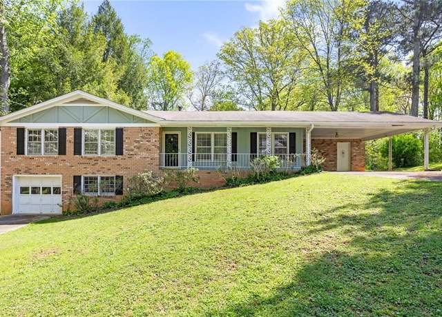 Property at 120 Westwood Dr NW, Marietta, GA 30064, 3 beds, 2 baths