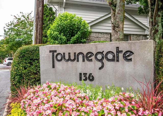 Property at 136 Peachtree Memorial Dr NW Unit PA4, Atlanta, GA 30309, 2 beds, 1.5 baths
