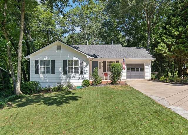 Property at 2630 Fleetwood Dr, Cumming, GA 30041, 3 beds, 2 baths