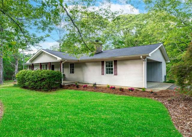 Property at 556 Auburn Rd, Auburn, GA 30011, 3 beds, 2 baths