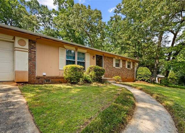 Property at 1594 Pine Glen Cir, Decatur, GA 30035, 3 beds, 2 baths