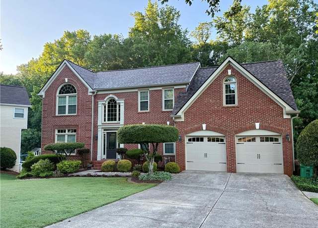 Property at 545 Ashvale Overlook, Alpharetta, GA 30005, 5 beds, 2.5 baths