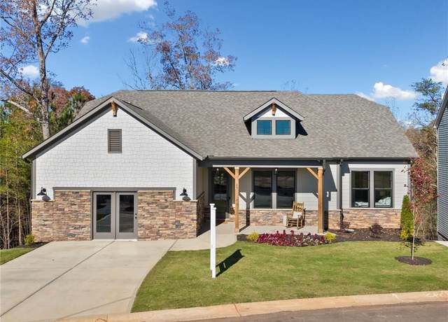 Property at 34 Pinnacle Way, Ellijay, GA 30540, 3 beds, 2.5 baths