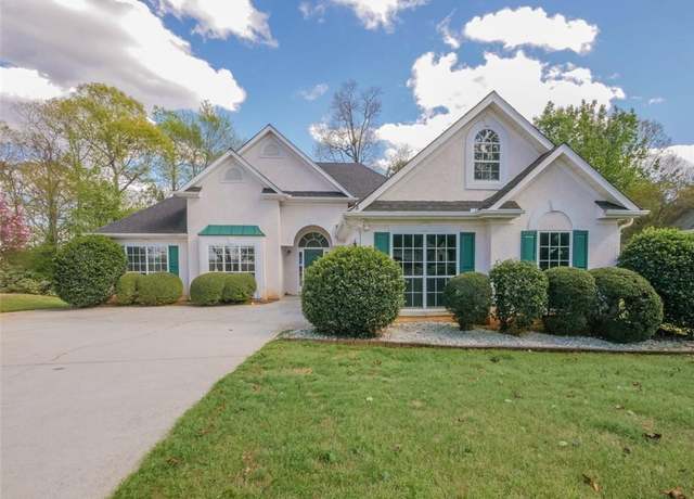 Property at 334 Royal Crescent Way, Stockbridge, GA 30281, 3 beds, 2 baths