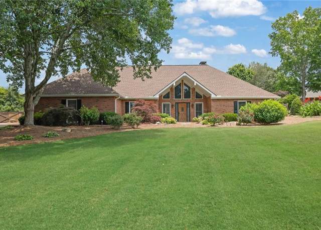 Property at 5950 Meadow Brook Ln, Cumming, GA 30040, 3 beds, 2.5 baths
