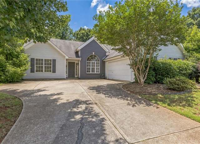 Property at 2210 Pemberton Pt, Buford, GA 30519, 3 beds, 2 baths