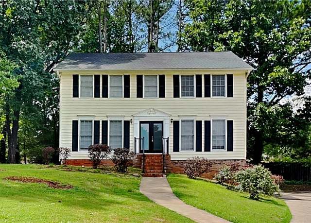 Property at 4281 Keheley Lake Dr NE, Marietta, GA 30066, 3 beds, 2.5 baths