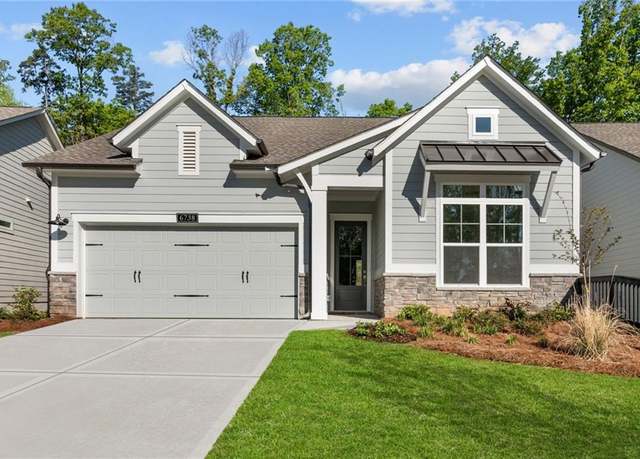 Property at 6738 Welcome Rd, Flowery Branch, GA 30542, 2 beds, 2 baths