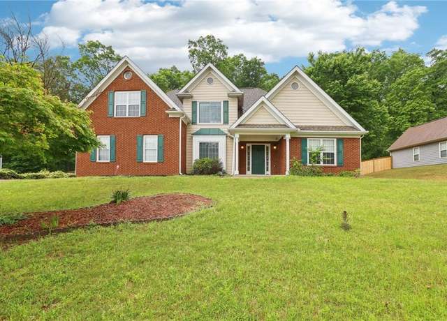 Property at 3641 Willow Club Dr, Loganville, GA 30052, 4 beds, 2.5 baths