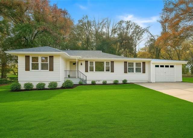 Property at 2376 Cross St NW, Atlanta, GA 30318, 3 beds, 2 baths